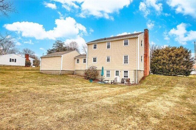 Building Photo - 12 Whalen Dr