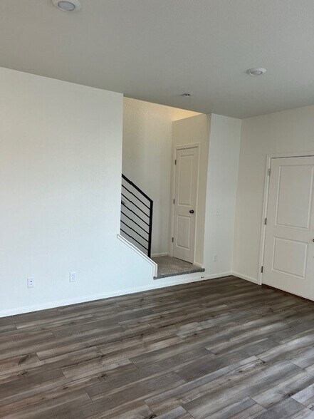 Building Photo - 5724 Dakan Lp