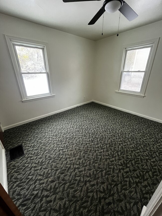 Building Photo - 7351 Clovernook Ave