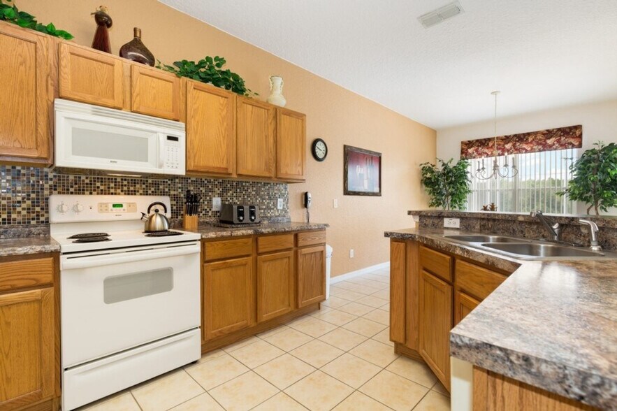 Building Photo - 459 Birkdale St