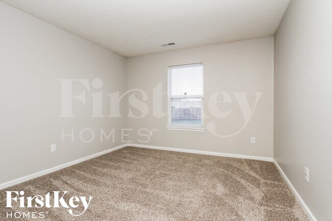 Building Photo - 8126 Oakley Ln