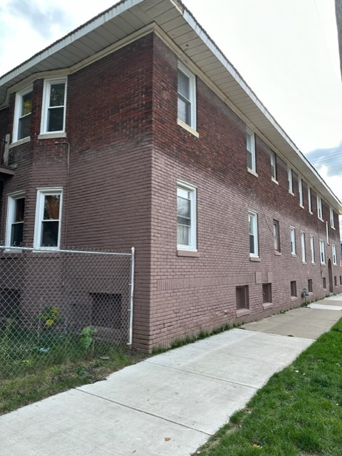 Building Photo - 1701 Evans St