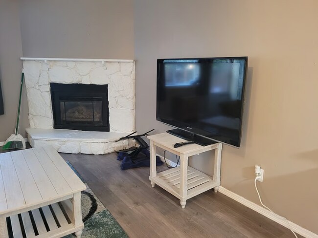 Building Photo - 609 Bennett Ave