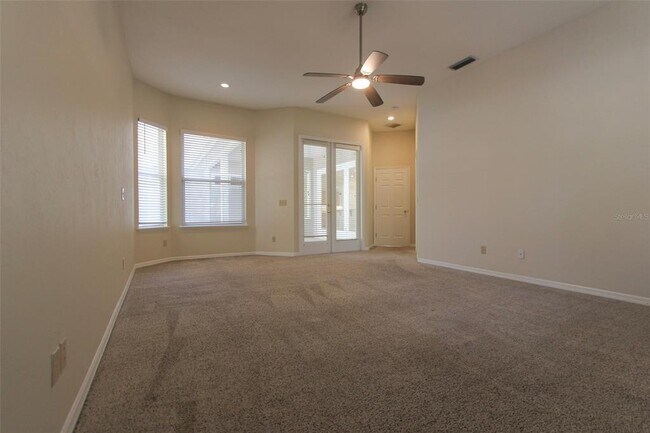 Building Photo - 4404 SW 91st Dr
