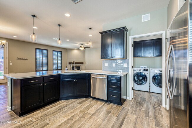 Building Photo - 12315 Houghton Springs Dr