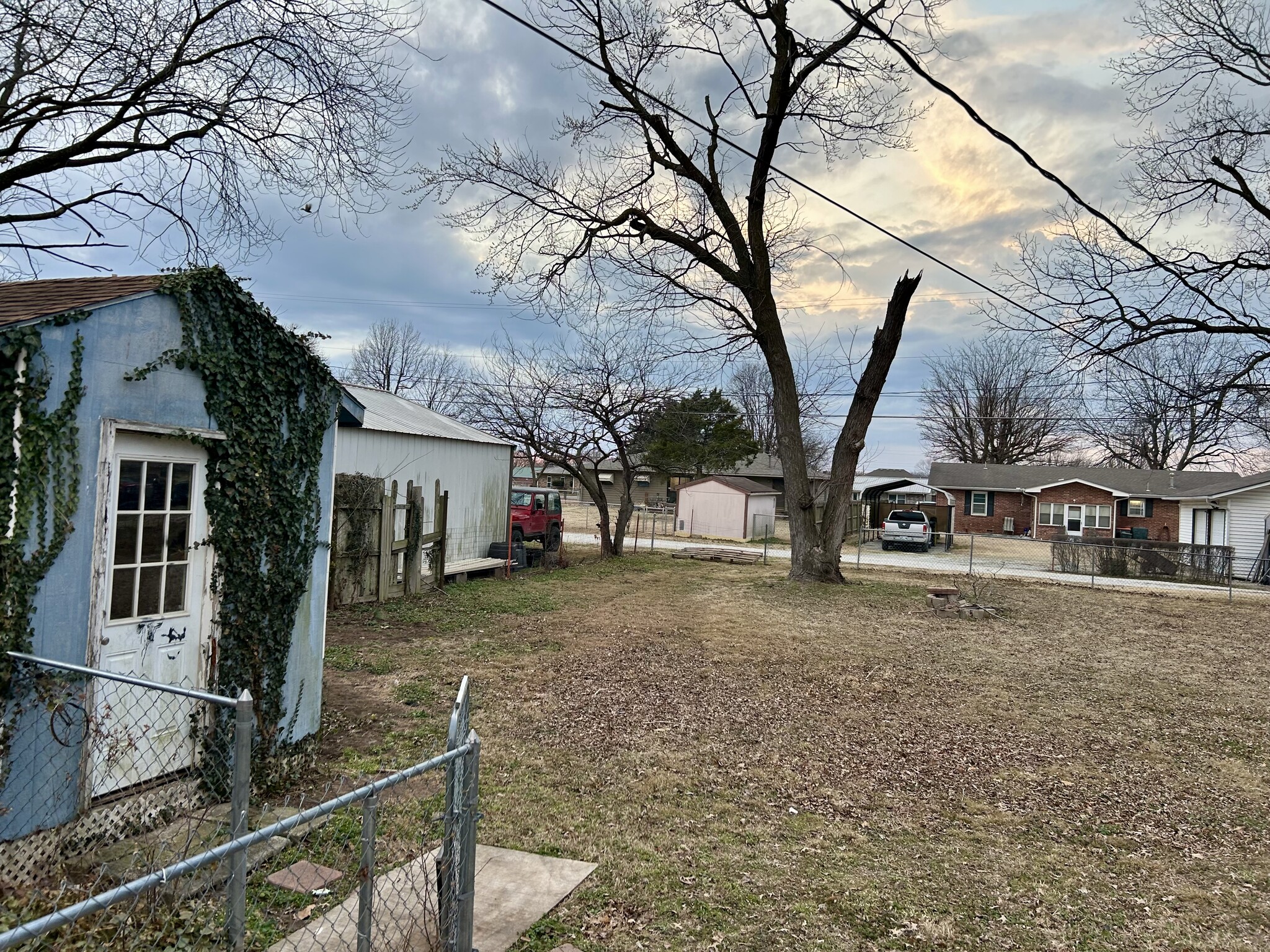 Building Photo - 1008 S Mill St