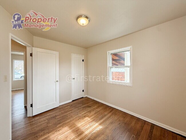 Building Photo - 421 N Archer St