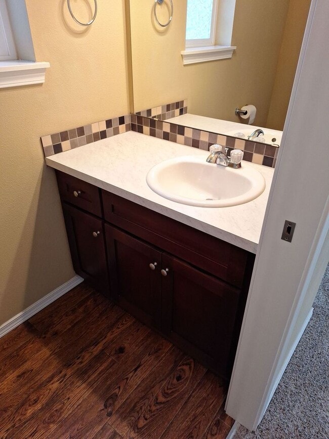 Building Photo - Central Valley Area - 2 Story Home (3Bed, 2.5 Bath)