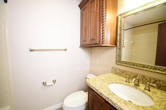 Building Photo - 1312 W South Park St