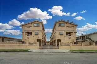 Building Photo - 1520 W 227th St