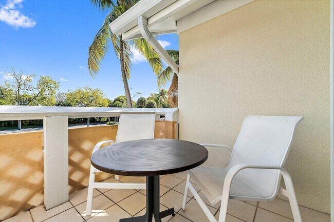 Building Photo - 353 S US Hwy 1