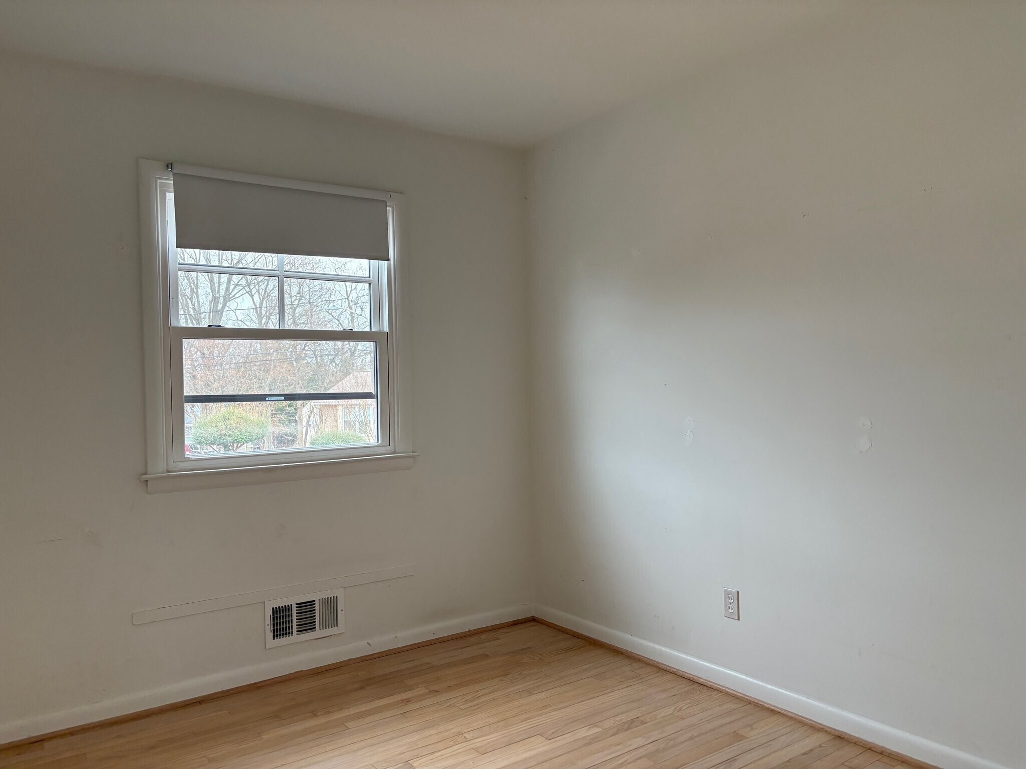 Building Photo - 1211 Van Buren Cir