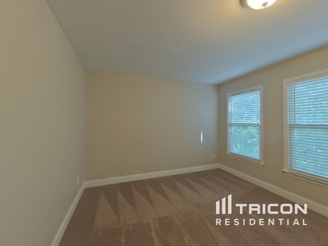 Building Photo - 100 Wyngate Dr