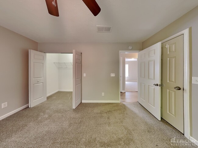 Building Photo - 105 Drury Ln