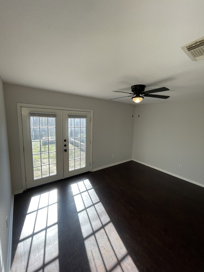 Master Bedroom - 301 Spring Branch Ln