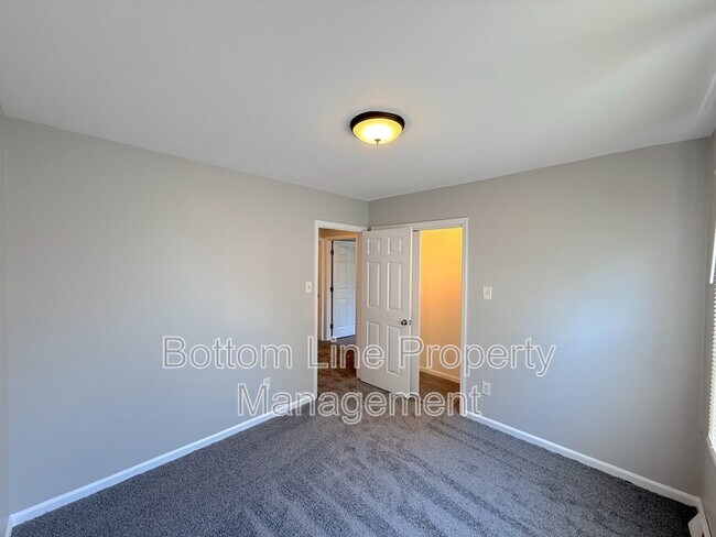 Building Photo - 7727 Ritter Dr