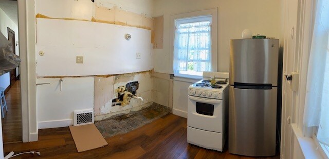 Kitchen is demoed 7-5-24 - 2701 E Saginaw St