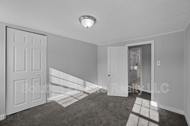 Building Photo - 42 N Main St