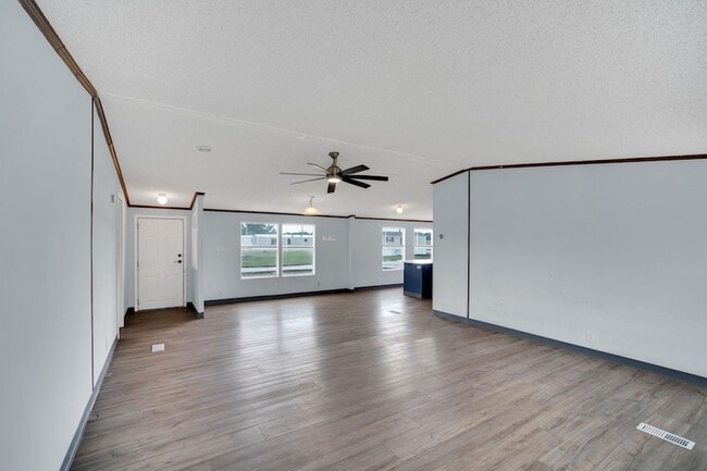 Building Photo - 110 Private Rd