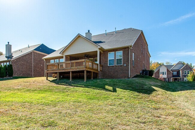 Building Photo - 9810 Glenmore Ln