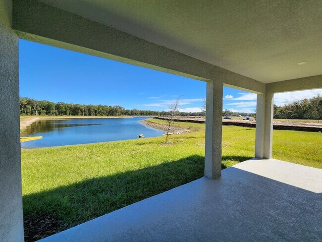 Building Photo - Lovely 4 Bedroom Home at Oak Leaf Preserve