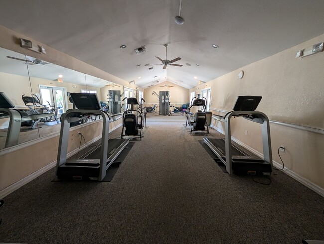 Building Photo - 2 bedroom, 2 Bathroom The Cliffs at North ...