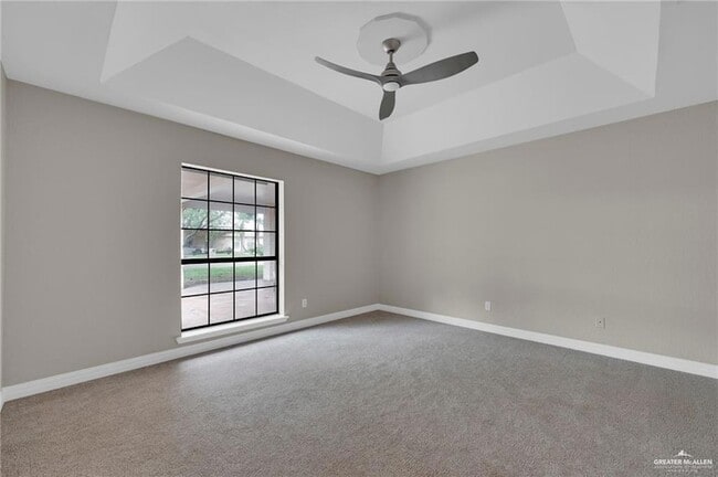 Building Photo - 9812 Las-Palmas Dr