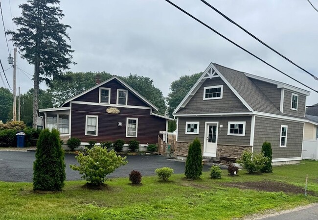 Building Photo - 28 Emerald Ave