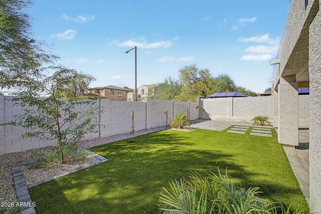 Building Photo - 7062 W Andrew Ln