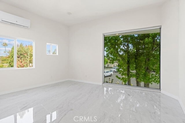 Building Photo - 1580 San Bernardino Pl