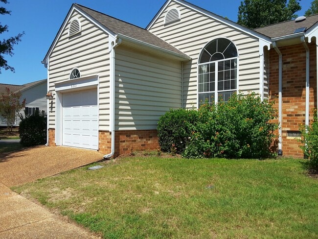 Building Photo - Spacious Home in Longhill Gate