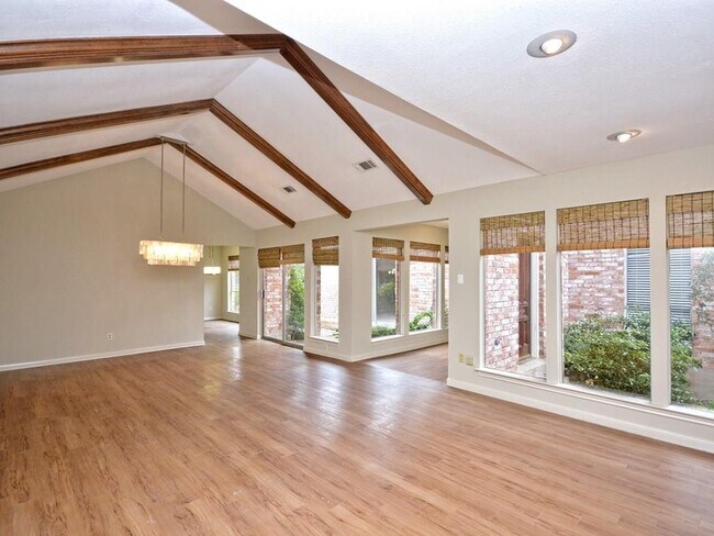 Building Photo - 4700 Trail W Dr