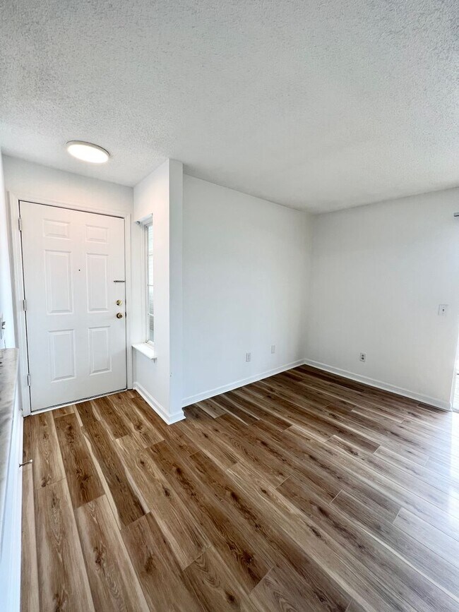 Building Photo - 8791 Chandler Dr