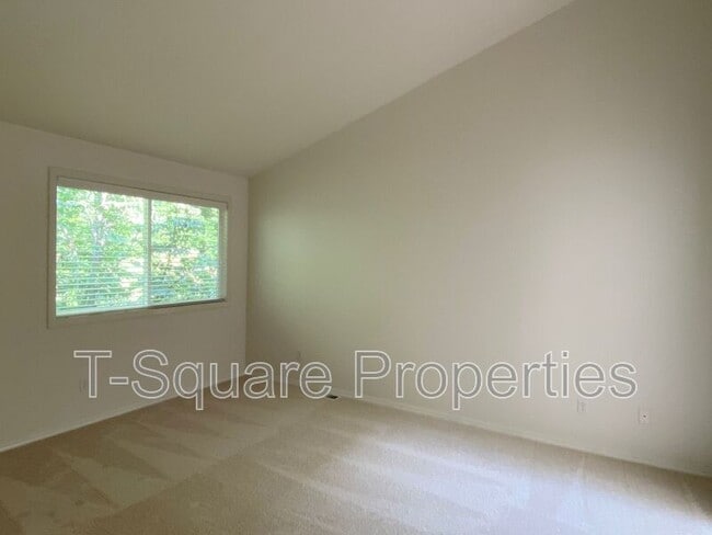 Building Photo - 13252 NE 183rd St