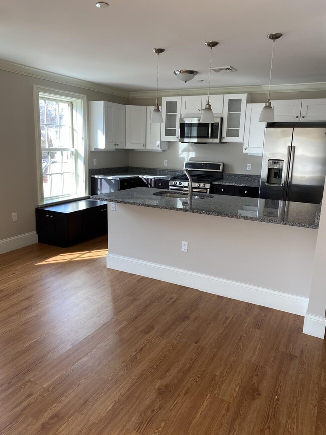 286 Main St - 286 Main St Woburn MA 01801 | Apartment Finder