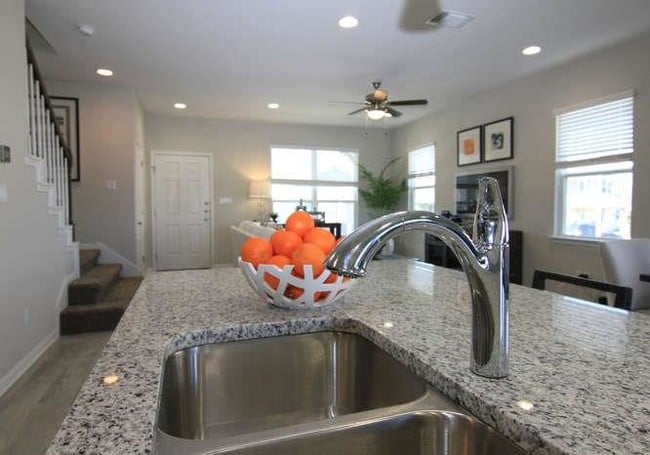 Building Photo - 718 Tinton Falls Ln