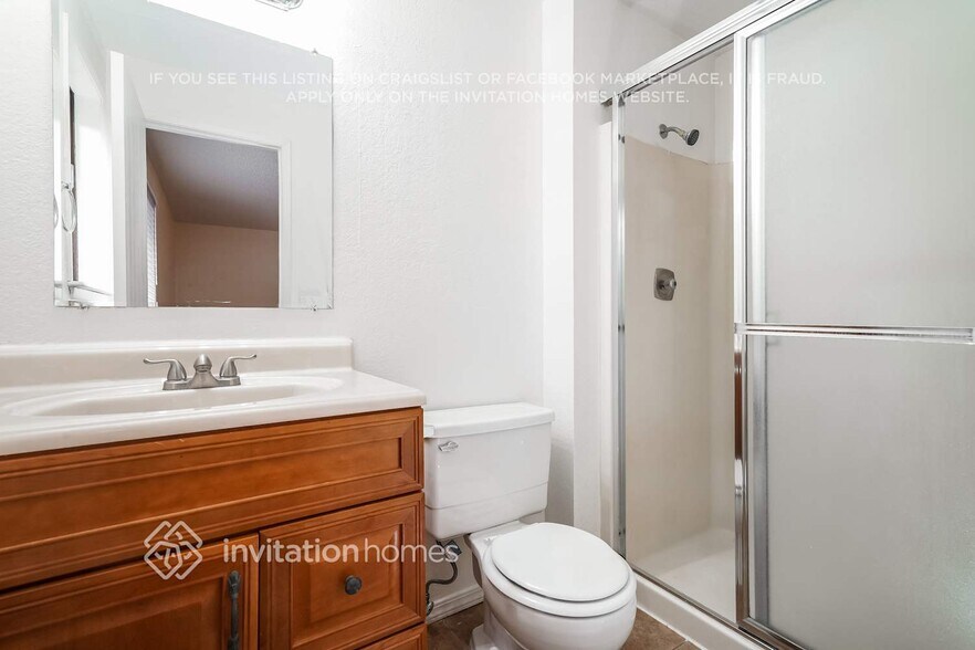 Building Photo - 2134 Hemlock St SE