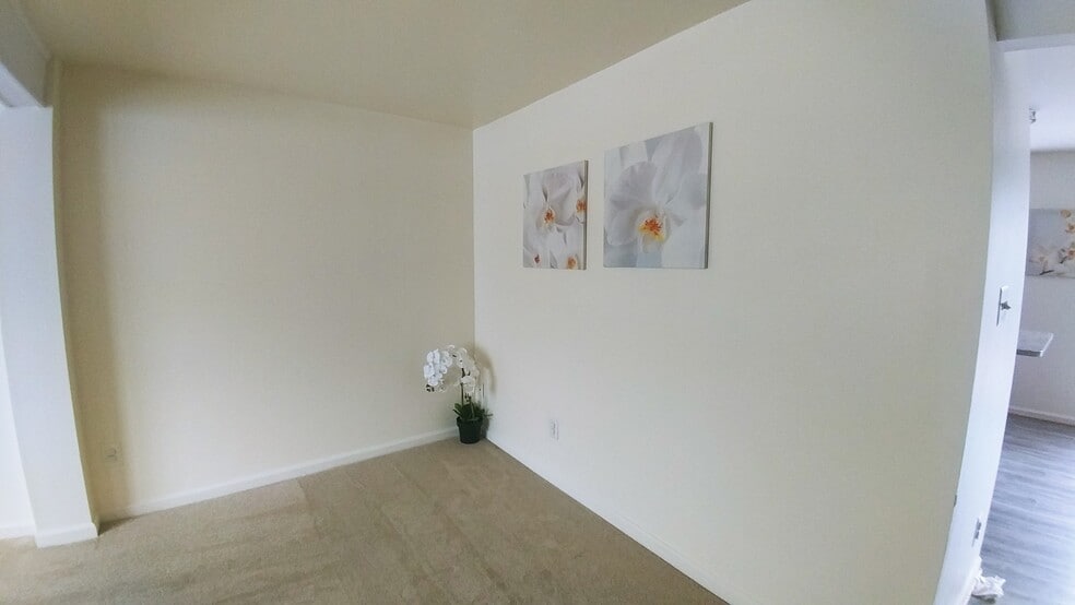 Living room - 12921 Freestone Ct