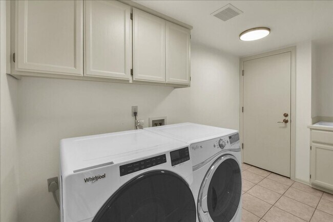 Building Photo - 4Bd/2.5Ba Mill Creek House
