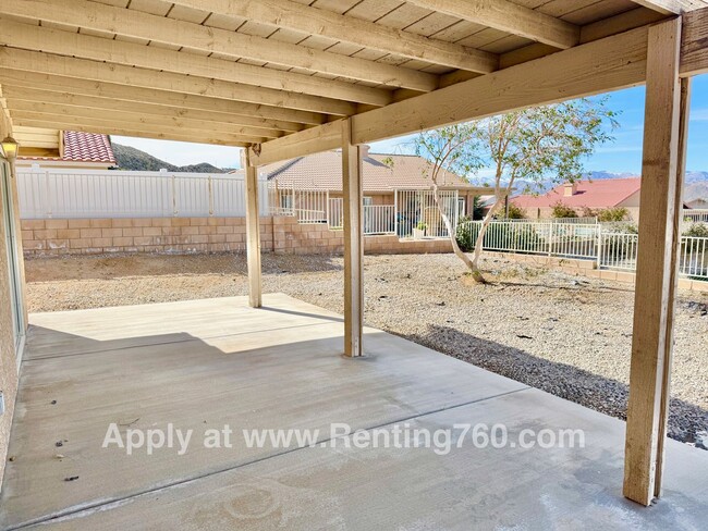 Building Photo - 3 Bed 2 Bath Home In Copper Hills!