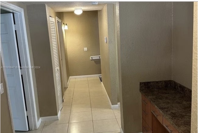 Building Photo - 811 Belmont Ln