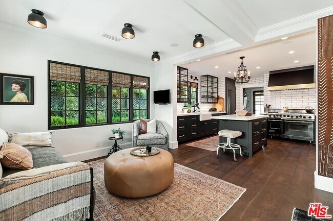 Building Photo - 4416 Arcola Ave