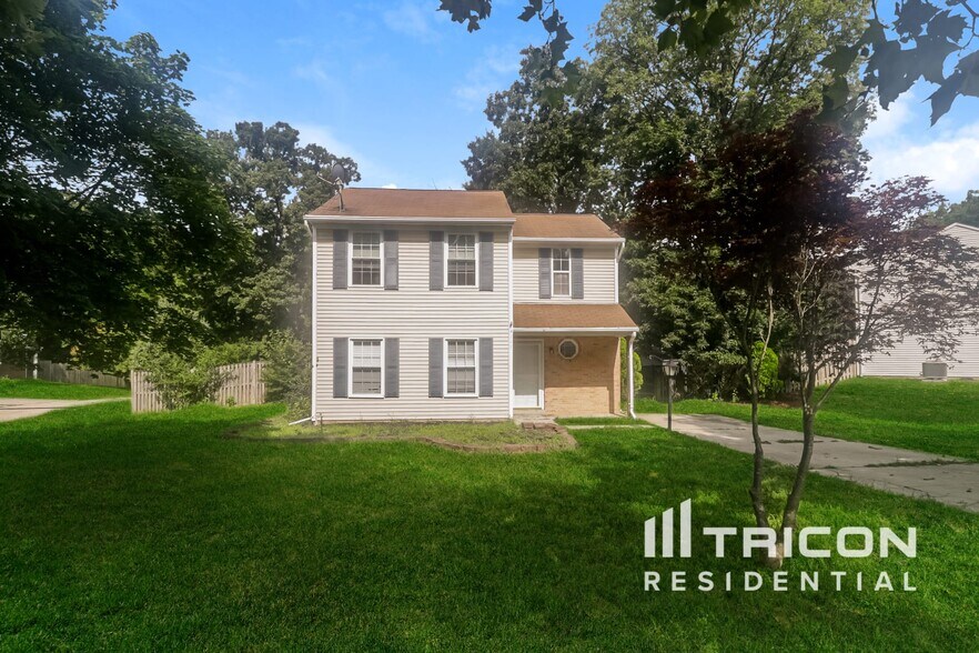 Primary Photo - 4111 Lancaster Cir