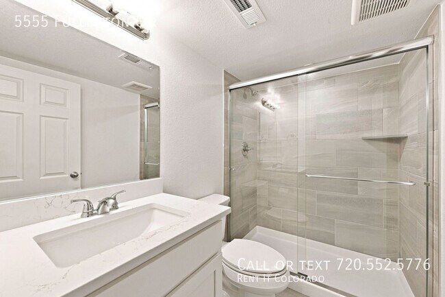 Building Photo - 5555 Fullerton Cir