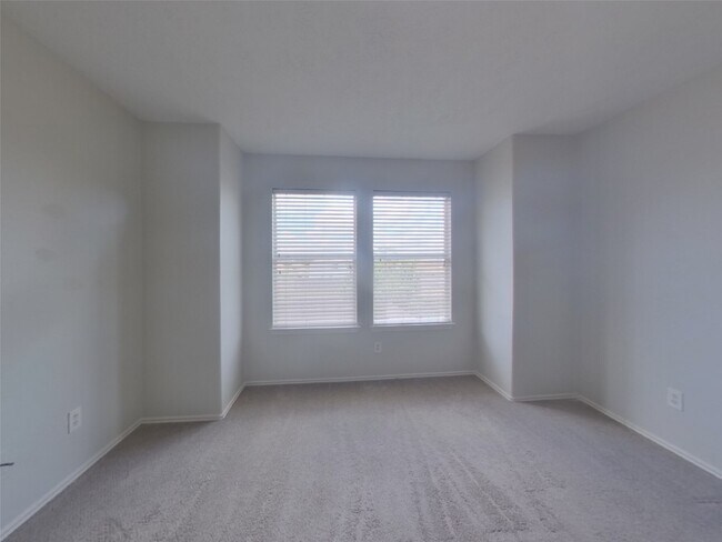 Building Photo - 21607 Fossil Trails Dr