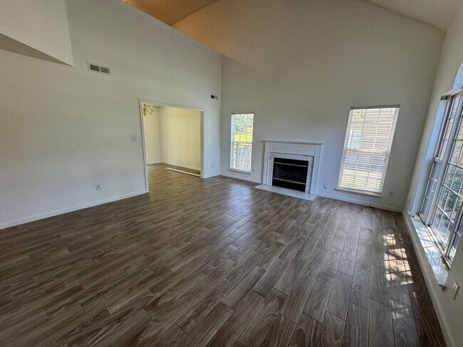 Building Photo - 4412 David Cox Rd