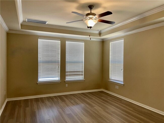Building Photo - 1807 Harvest Bend Ln