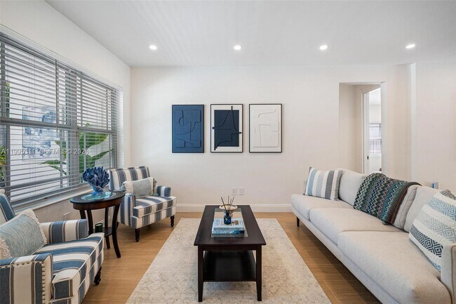 Building Photo - 696 NE 67th St