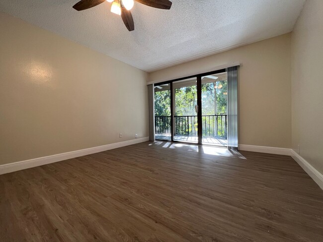 Building Photo - Newly Renovated Winter Springs Condo ~ New...