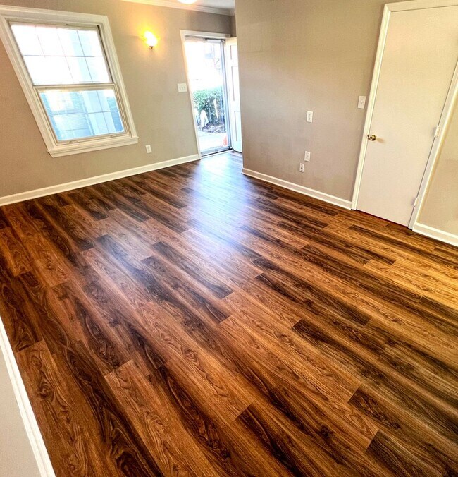 Building Photo - 2350 Bay Meadows Ct